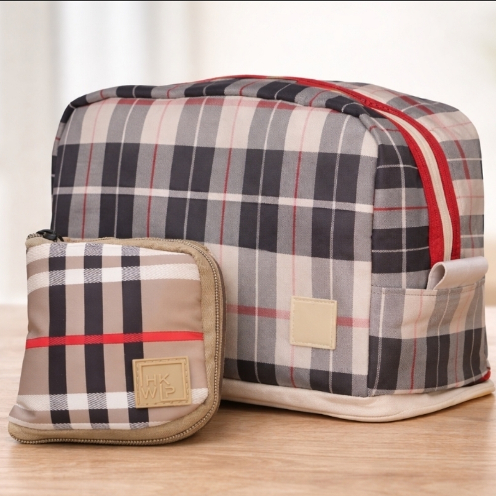 Ihkwip Packable Cosmetic Case - Picture 2 of 11